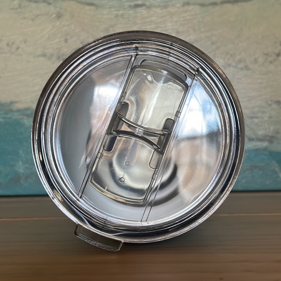 ARBONNE engraved Logo’d teal & silver insulated stainless steel tumbler lid NWT - Picture 4 of 4